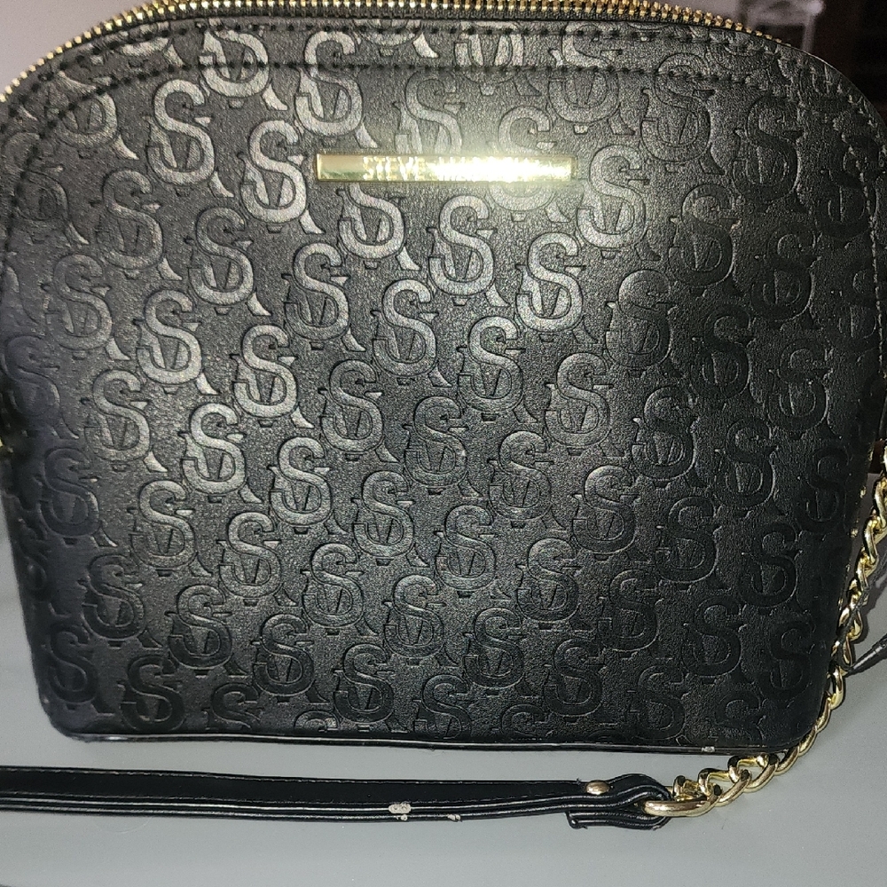 FIRM PRICE Never Used Taken Care Of Steve Madden Black Purse with Gold Accents